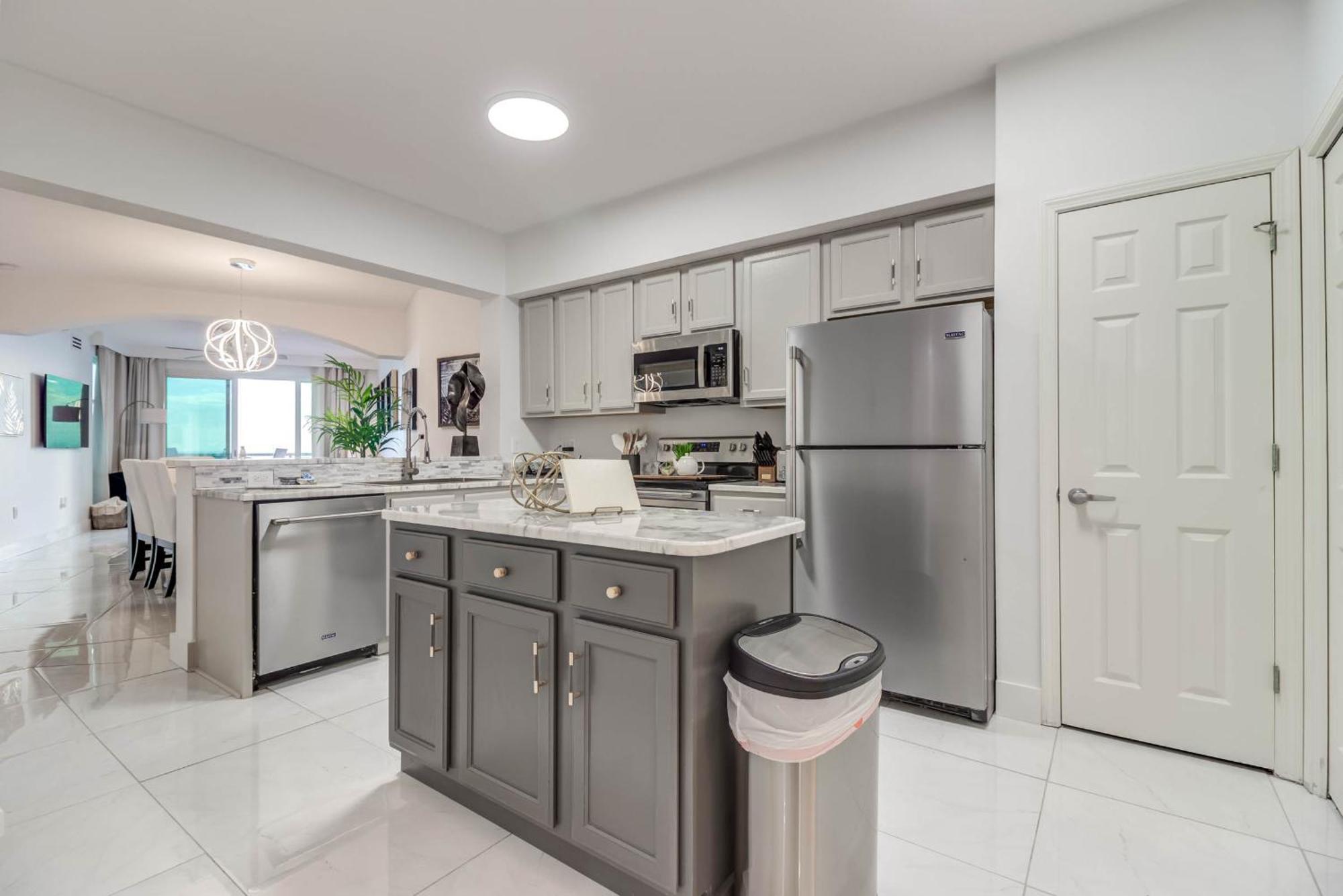 Gorgeous Oceanview 3Br Luxury Condo - Latitude Gulfport Exterior photo