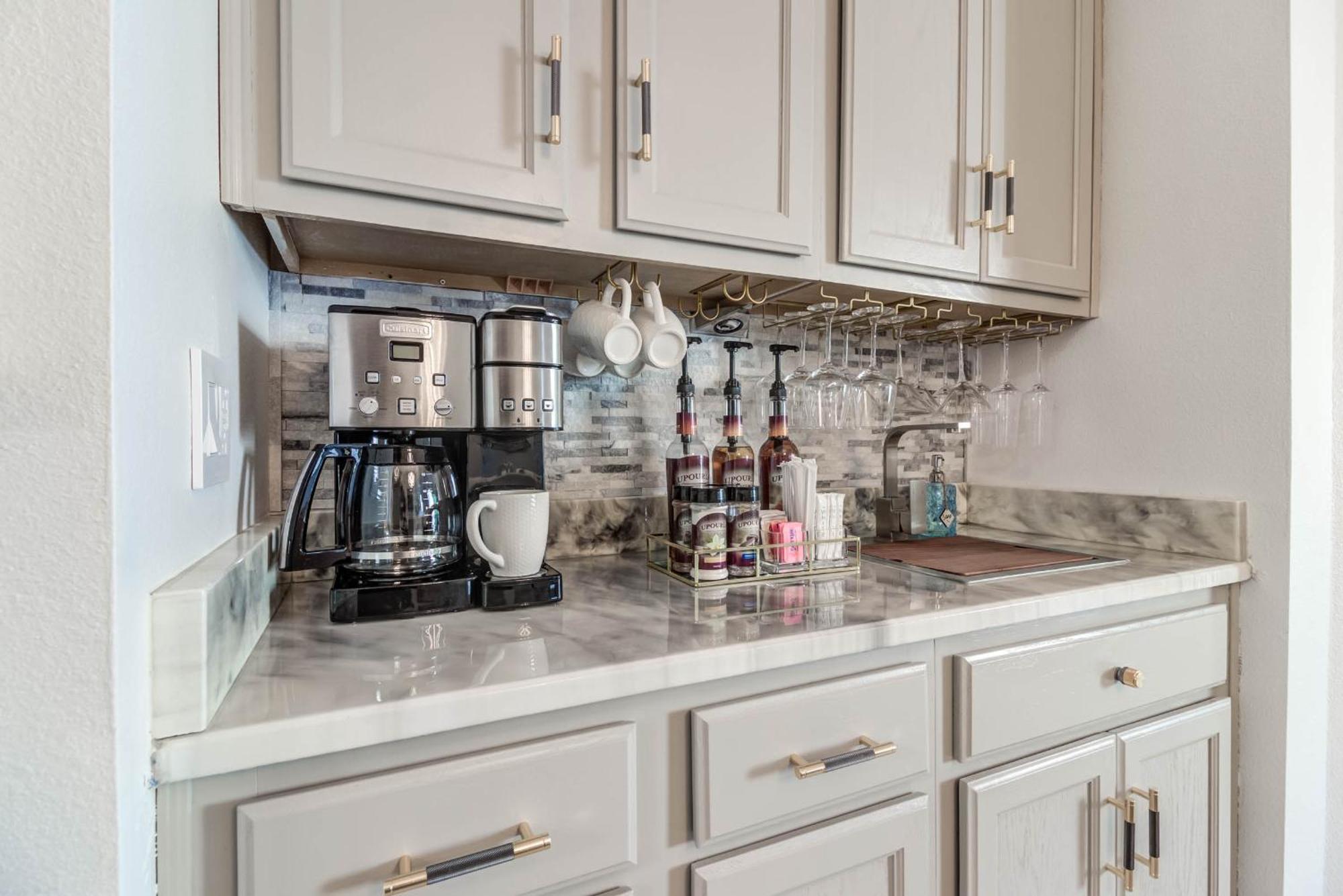 Gorgeous Oceanview 3Br Luxury Condo - Latitude Gulfport Exterior photo